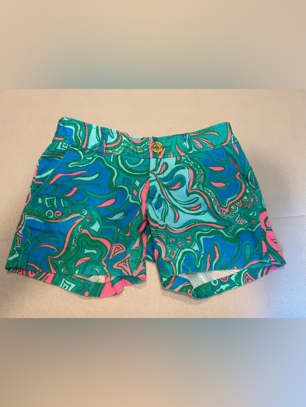 Lilly Pulitzer Women's Callahan Shorts Lilly Lounge Pink Blue Green EUC Size 2